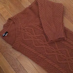 BDG OVERSIZED SWEATER